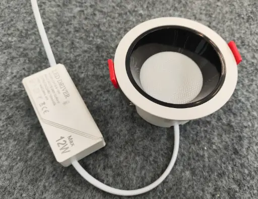 Anti-glare downlights