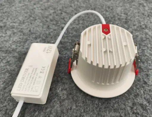 Anti-glare downlights