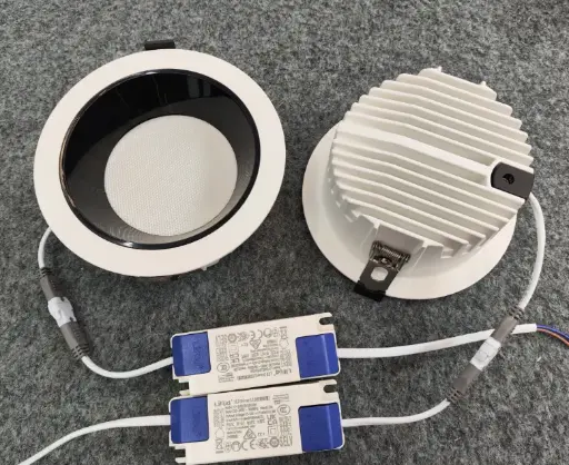 Anti-glare downlights