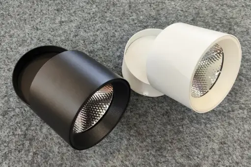 明装折叠射灯